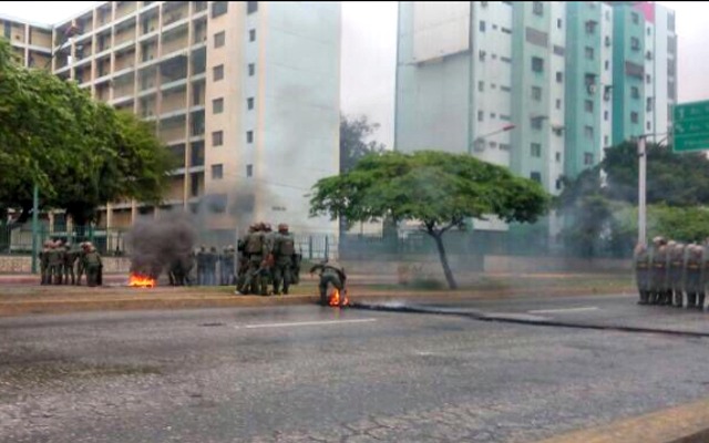 Barquisimeto y Cabudare amanecieron con vías cerradas #17Abr (Foto)