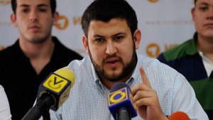 Ex alcalde Smolansky calificó de “abismal” la comparación de Óscar Pérez con Hugo Chávez