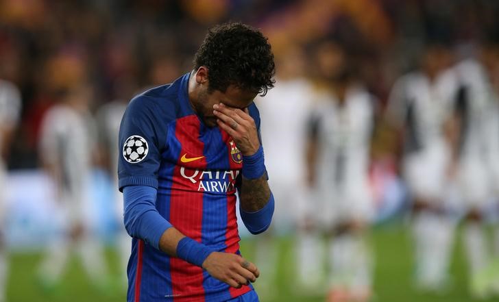 Deco afirmó que una vuelta de Neymar al Barcelona era imposible 
