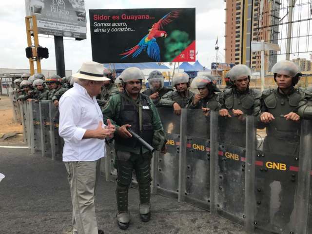 El diputado ante la Asamblea Nacional y líder opositor, Freddy Valera rechazó la represión de la GNB. Foto: Prensa FV
