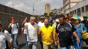 Jorge Millán denuncia que comienza represión en La Paz