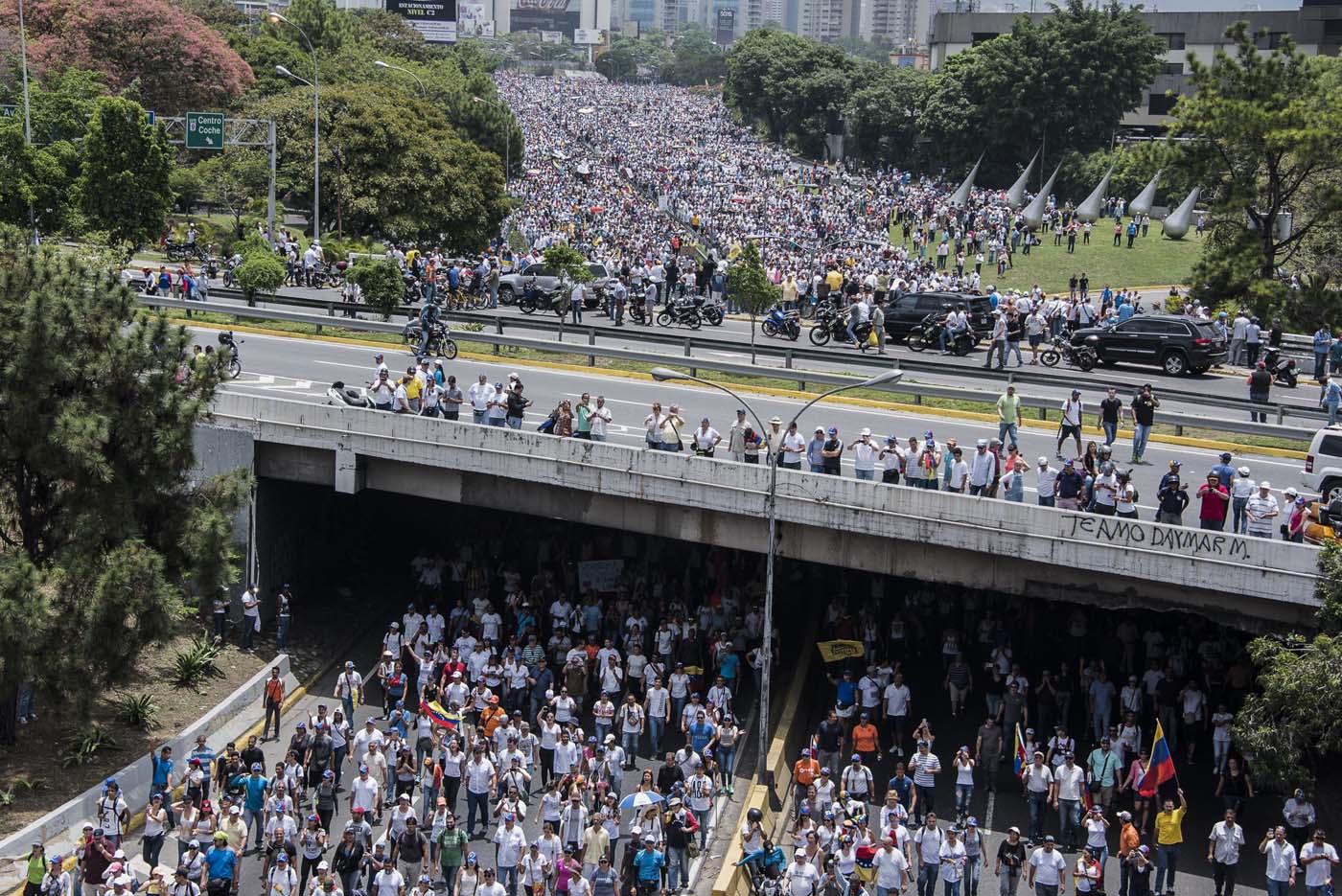 Oposición reta a Maduro con nueva marcha tras 25 muertes en un mes