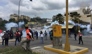 GNB reprime nuevamente a manifestantes en El Recreo y Las Mercedes (Video)