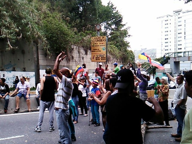 Foto: Reportan protesta en Terrazas de Club Hípico en Caracas este viernes 21 de abril 