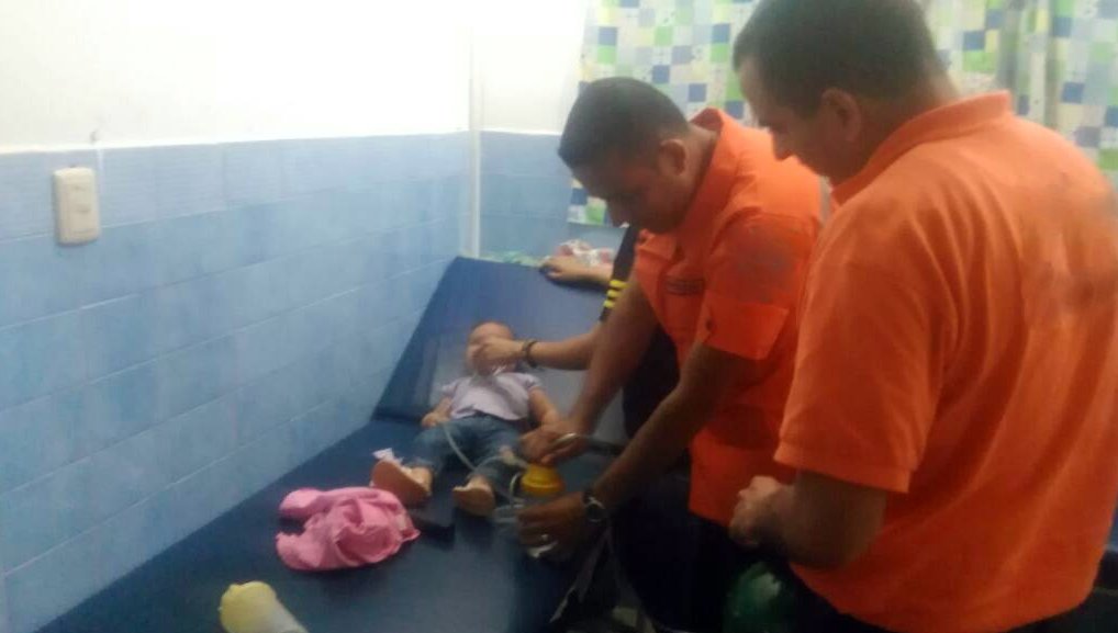 Represión de la “gloriosa” GNB deja al menos 20 niños asfixiados en el estadio Pueblo Nuevo (FOTOS)