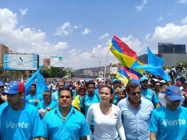 María Corina Machado y otros dirigentes de Vente Venezuela durante la protesta del 26 de abril (Foto Vente Venezuela)