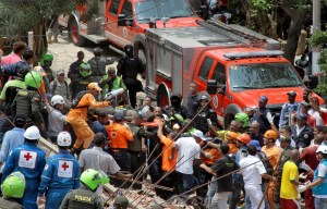 Aumentan a 10 los muertos del edificio que se desplomó en Cartagena