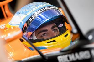 Alonso logra mejor tiempo en ensayo para 500 Millas de Indianápolis