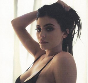Kim pierde seguidores, pero Kylie Jenner los gana con estas fotos mostrando los cocos en Instagram