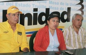 Izquierda Democrática: Los venezolanos no comemos billetes