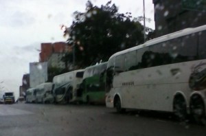 8:25 am Colegio de Ingenieros full de autobuses oficialistas este #1May (Foto)