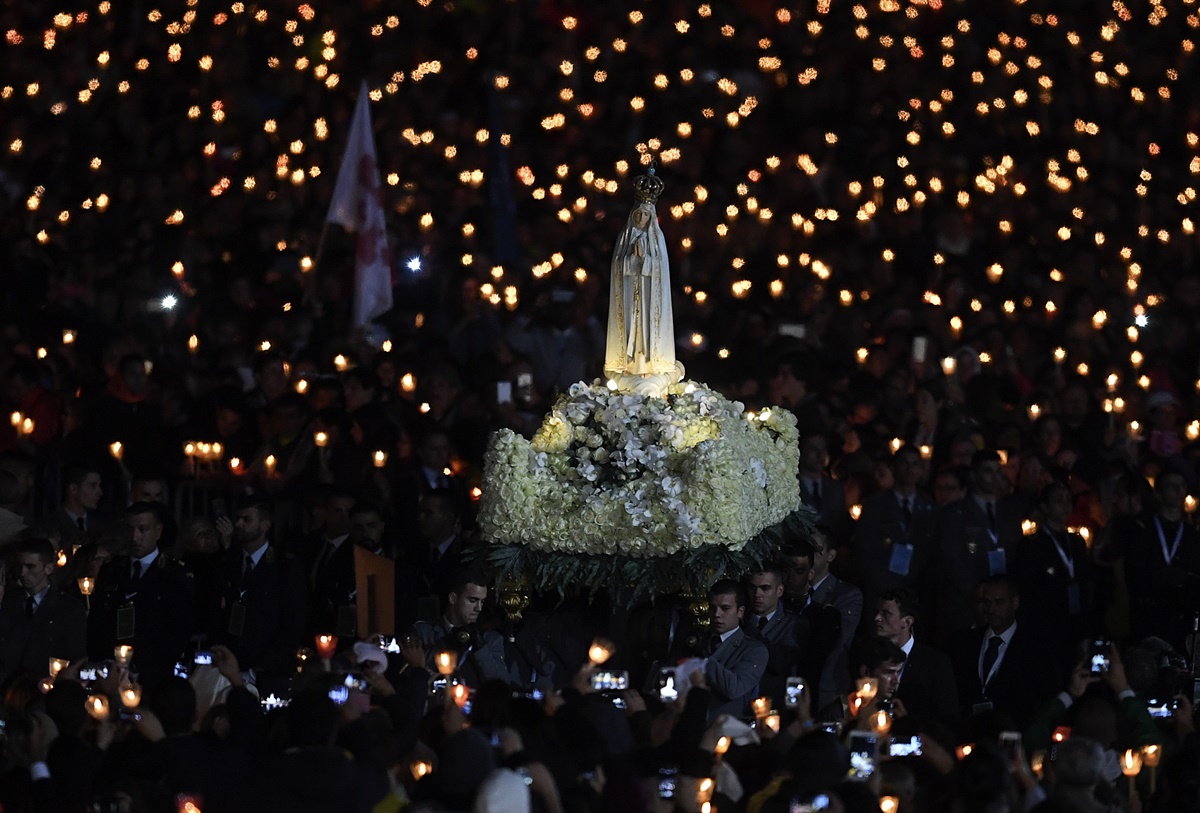 Fátima espera miles de visitantes un año después del histórico viaje del Papa