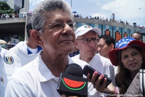 Ramos Allup: Desobediencia civil está enmarcada en el artículo 350