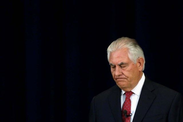 U.S. Secretary of State Rex Tillerson delivers remarks to the employees at the State Department in Washington, U.S., May 3, 2017. REUTERS/Yuri Gripas