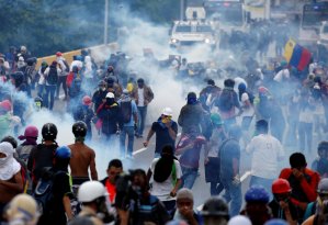 Un muerto y más de 170 heridos deja represión en Caracas