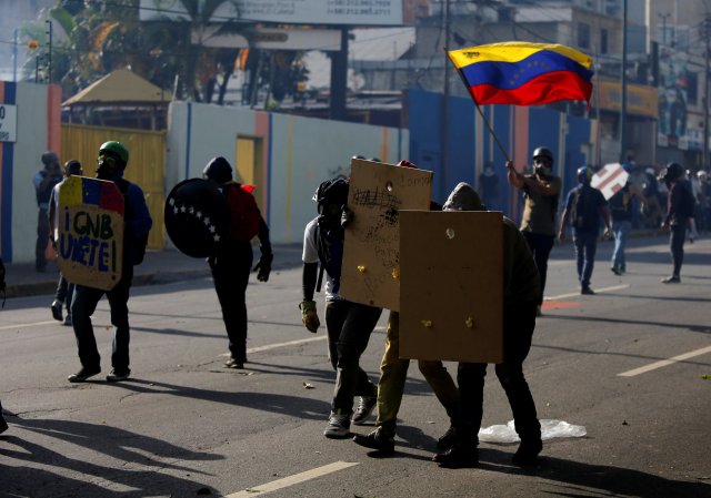 Imágenes de la movilización opositora de este #18May. REUTERS/Marco Bello