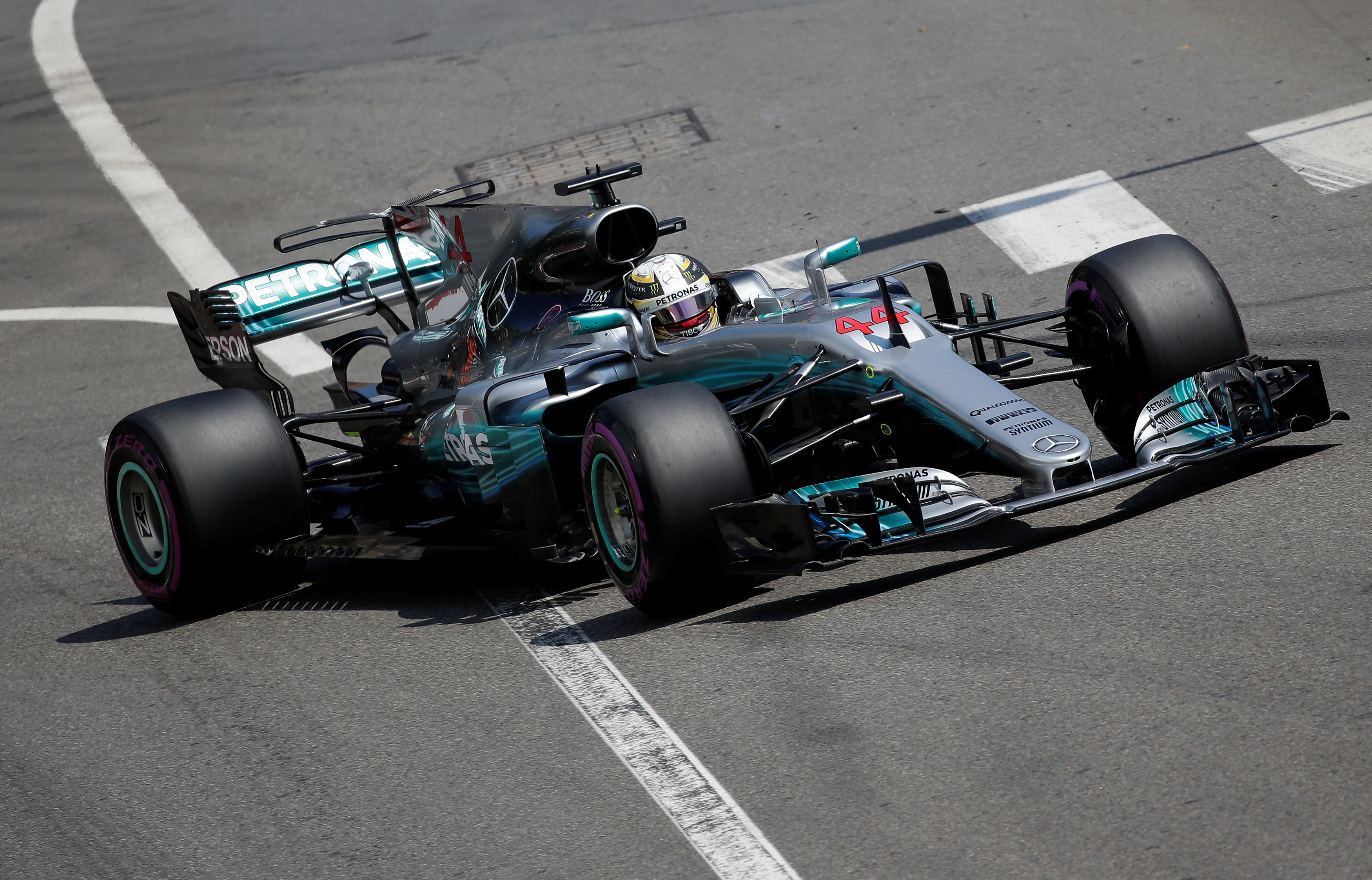 Hamilton ironiza sobre el puesto de Fernando Alonso en la Indy