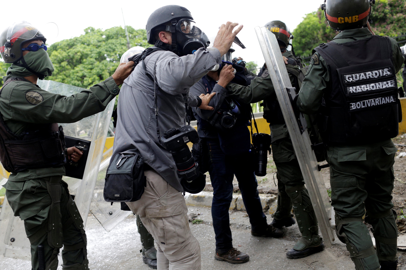La “gloriosa” GNB agredió a varios reporteros durante las protestas de este #31May en Caracas