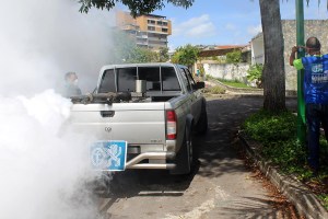 Alcaldía Metropolitana lleva adelante jornada de fumigación en las 32 parroquias de Caracas