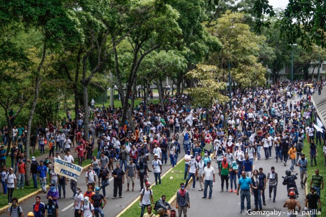 4M Marcha Estudiantes UCV13