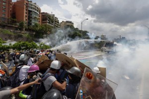 La SIP repudia arresto y ataque con gas pimienta a manifestantes