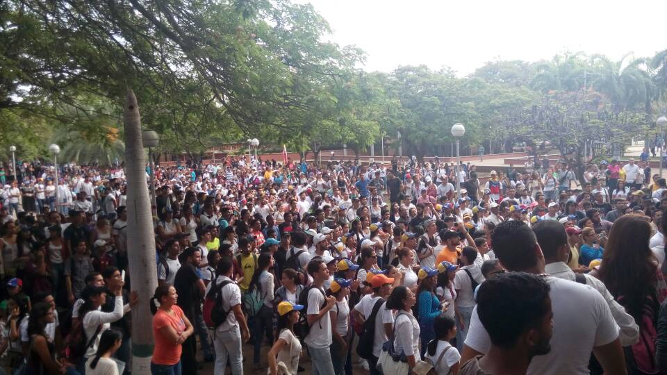 Estudiantes de la UDO realizan asamblea en rechazo a la represión y amenazas
