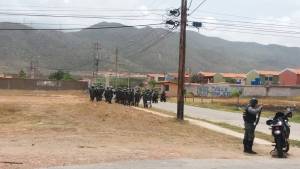 GNB lanza lacrimógenas a urbanización de Nueva Esparta y detiene a manifestantes #15May