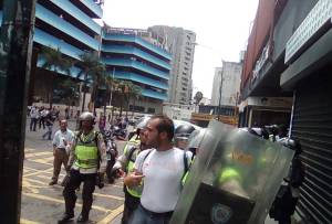 PNB detiene a activista de VP en la Avenida Vollmer #10May (Fotos)