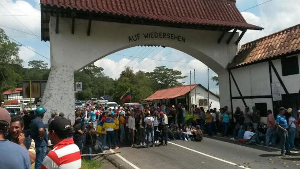 Breidenbach: 99 % de los comercios en la Colonia Tovar cierran sus puertas