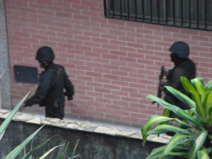 Unos 14 detenidos y 7 heridos dejó procedimiento del Conas en San Antonio de los Altos