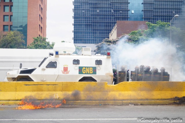 GN efectuó fuerte represión en Caracas este 3 de mayo. Foto: LaPatilla.com / Gabriela Gómez