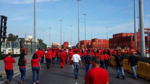 Empleados de Bolipuerto La Guaira protestan por mejoras salariales #30May