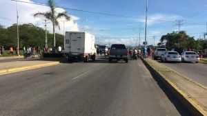 Higuerote trancado en señal de protesta ante la falta de alimentos
