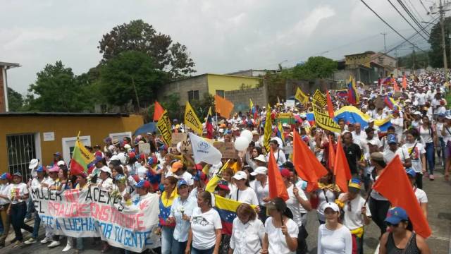 Mujeres yaracuyanas marcharon por Venezuela