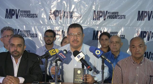  Secretario general del Movimiento Progresista de Venezuela, Simón Calzadilla, 