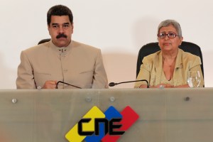 Así pretende Nicolás Maduro atropellar a la Constitución y a los venezolanos (bases prostituyentes)
