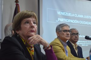 Cecilia Sosa: Fiscal General se ha unido al movimiento por la defensa de la Constitución