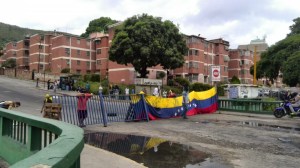Reportan barricadas y calles cerradas en La Trinidad (FOTOS)