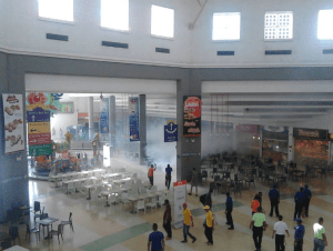Lanzan lacrimógenas dentro de un centro comercial en Barquisimeto (Foto)