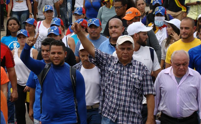 “Pasión por Maracaibo” alertó que el Gobierno quiere matar la democracia