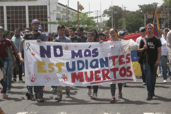 Estudiantes de la Udo-Bolívar marcharon para exigir libertad de jóvenes detenidos y justicia por Augusto Puga