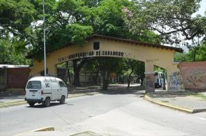 Trabajadores de la Universidad de Carabobo denuncian incumplimiento de beneficios laborales