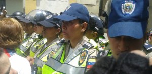 Este es el piquete de la PNB que impidió la marcha de las mujeres #6May (Fotos)
