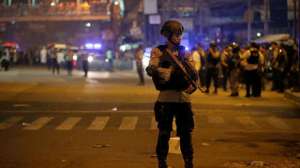 Al menos cinco muertos y diez heridos en atentado bomba suicida en Indonesia