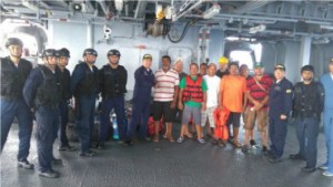 Rescatan a ocho venezolanos a la deriva en aguas del Caribe de Colombia