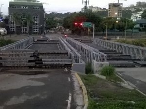 ¡Insólito!.. Maduro dice que oposición “destruyó” puentes y Obras Públicas había anunciado ampliación