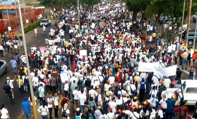 Foto: Inicio la marcha "Cruzada por la vida" en Ciudad Bolívar / Cortesía