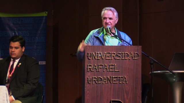 Carlos Alaimo se dirigió a estudiantes de distintas universidades de Venezuela  