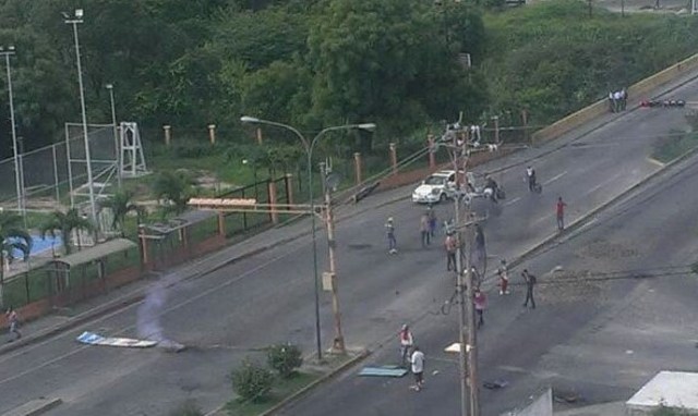 Protestas en Las Trinitarias de Barquisimeto, estado Lara / Foto @elimpulsocom 