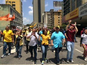 Diputada Marialbert Barrios: La mujer venezolana toma las calles para decir basta